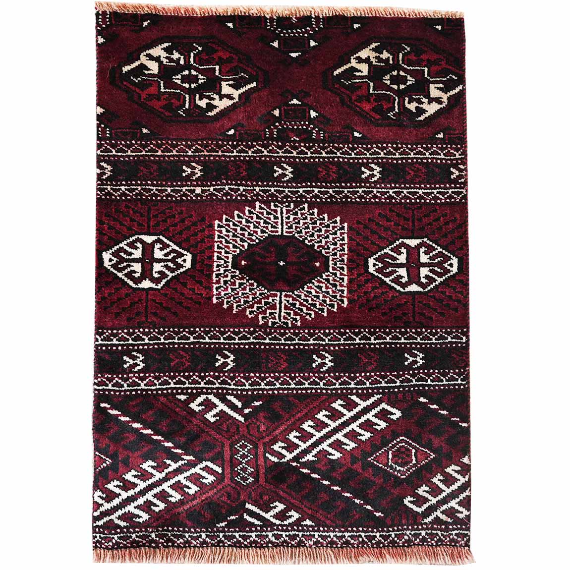 赤黒で大人な配色トルクメン92×64cm【送料無料】 - inie japan | ギャッベやキリムなどの手織絨毯のお店