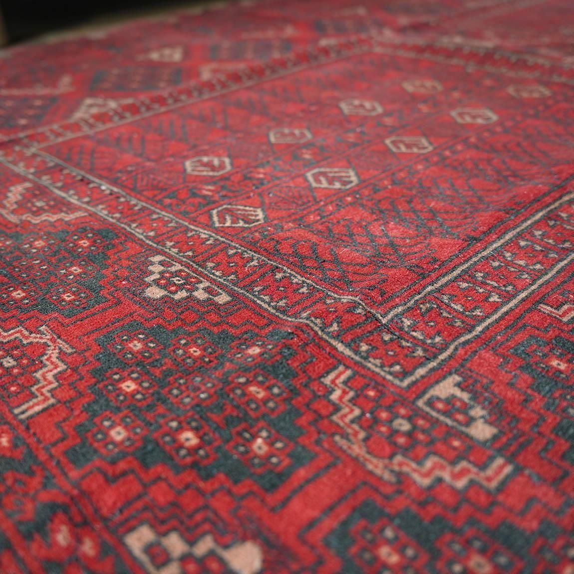 トルクメン族 ミヒラブ紋様　ランナーにも 空間への挿し色はやっぱり赤トルクメン240×160cm【送料無料】 - inie