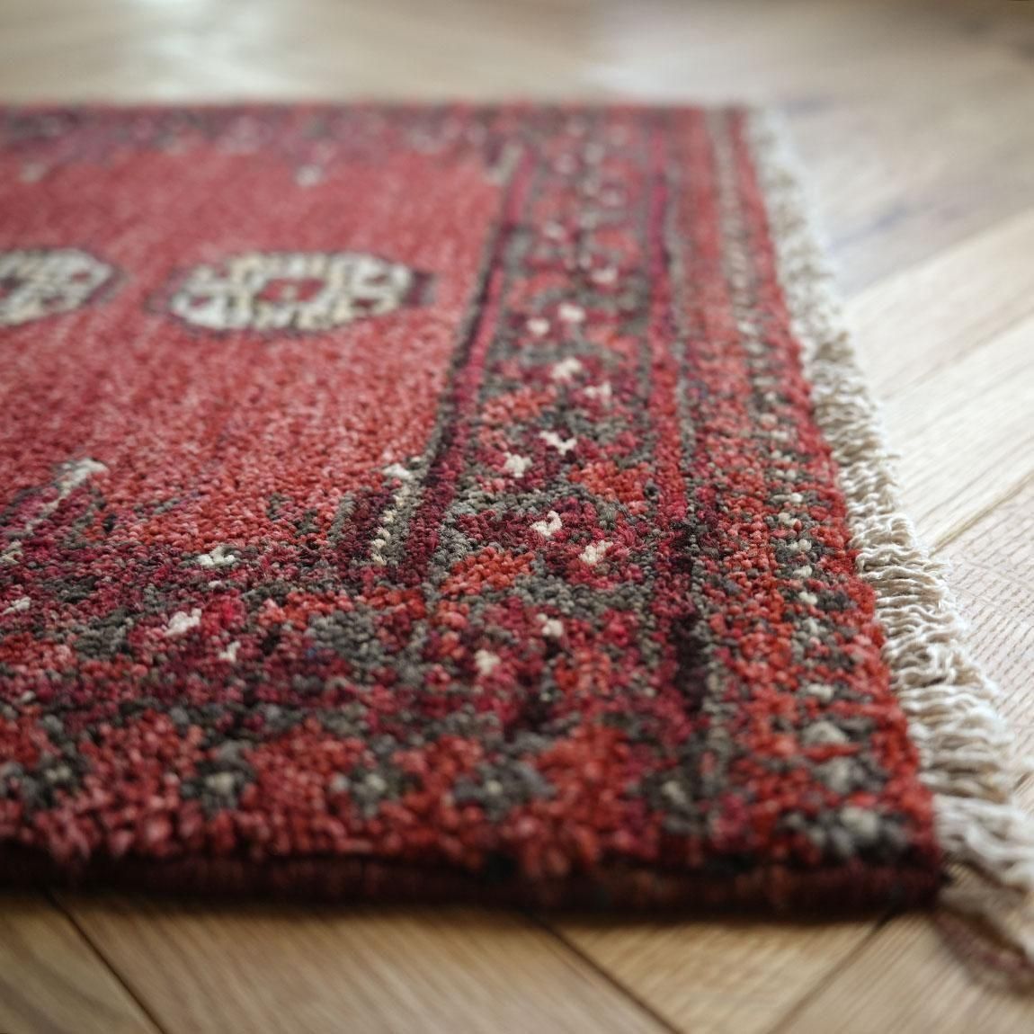 柔らかい赤トルクメン62×57cm【送料無料】 - inie japan | ギャッベや