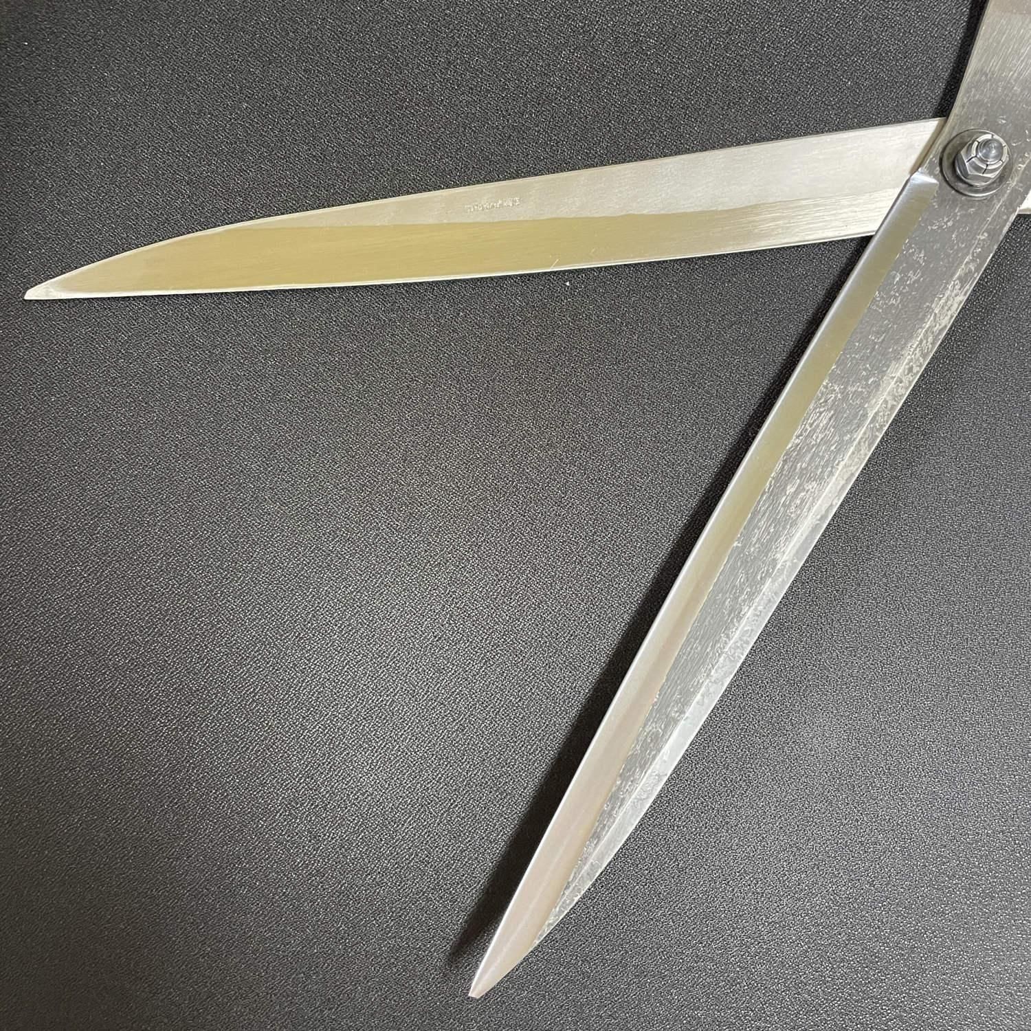 K-11 花吹雪 止無刈込鋏300mm(白紙鋼) | 使いやすい刈込鋏 | 広い範囲