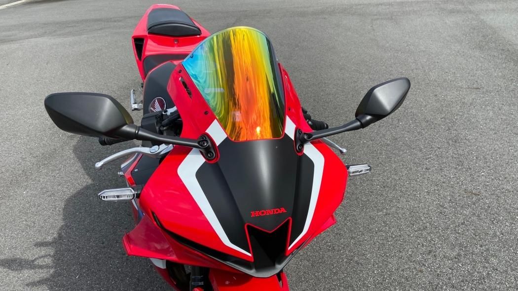 2020〜2024 CBR600RR アクリポイント　スモークスクリーン Puig R-Racer ウインドスクリーン CBR600RR 2024 ライトスモーク
