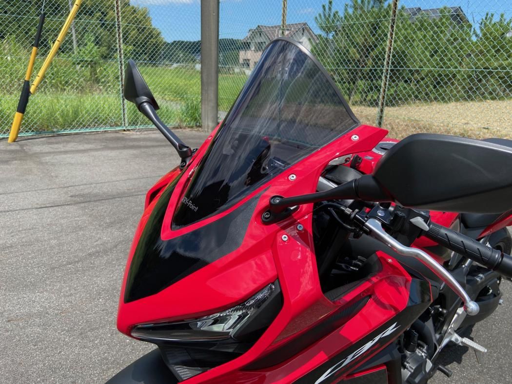 VFRとの共存でAEROを纏ったCBR400R！【このバイクに注目