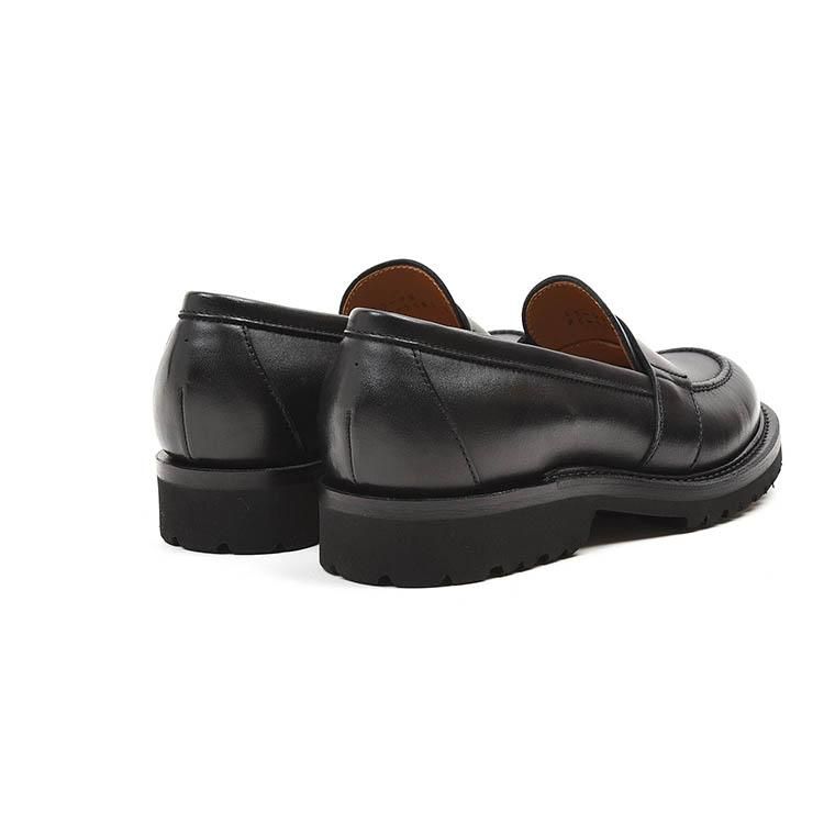 未使用SUSレザーローファースニーカー Woman ブラック レザー スポーティー ローファー