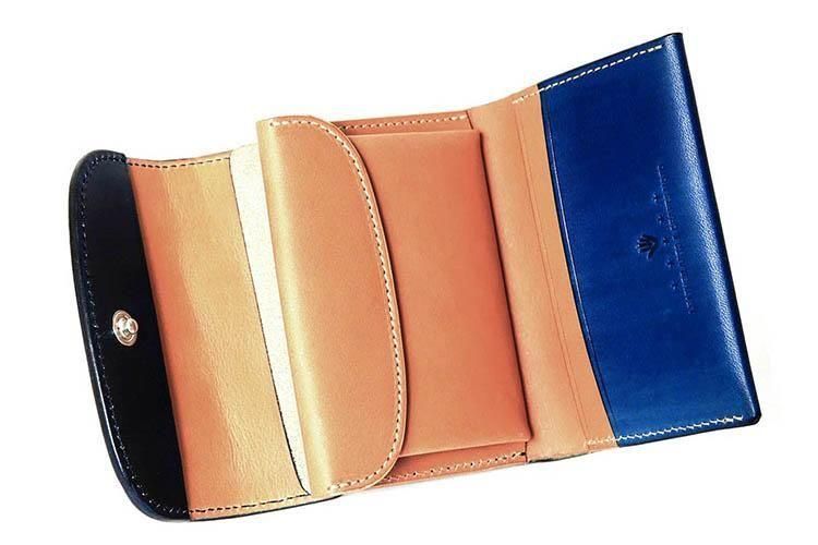 MOTO W10NC ハンドダイ・ヌメクロコ コンパクトウォレット (NAVY)
