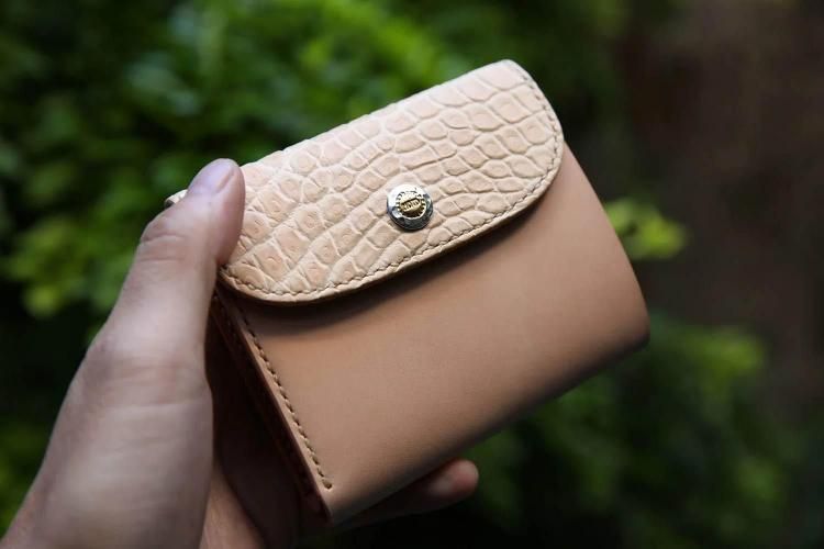 MOTO W5 ヌメクロコ×ベルギーヌメ ショートウォレット (ナチュラル)