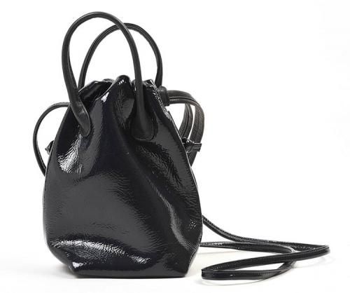 les basiques レバジック | レザーバッグの商品カタログ一覧