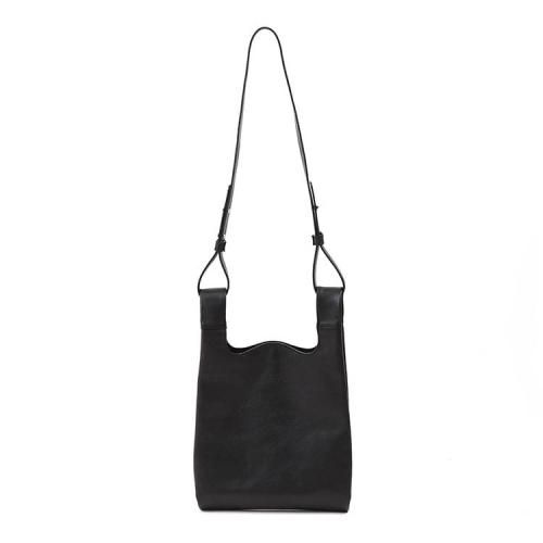 【期間限定お値下げ】les basiques レザーショルダーバッグ 黒 楽天市場】les basiques レバジックレザー ハンドバッグ 定番