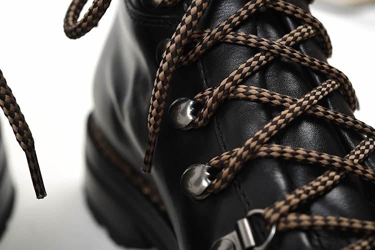 極上シャトーブリアンレザーを纏う名作『マルモラーダ FG105-057 NERO』