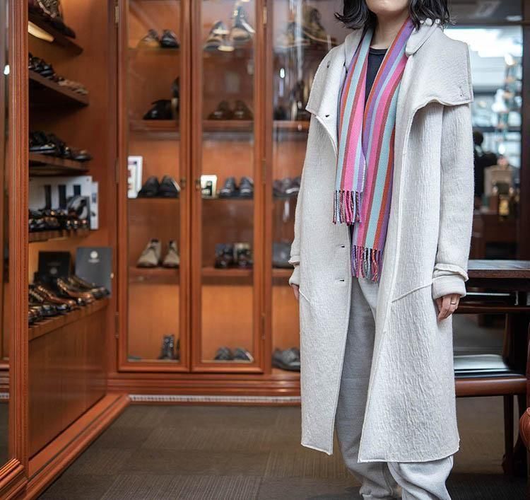 TRANSIT ウールロングコート｜静けさと気品を纏うホワイトの名品