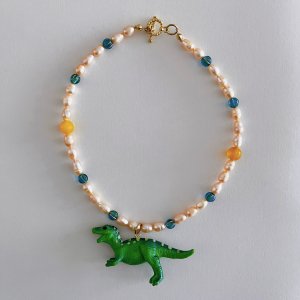 <img class='new_mark_img1' src='https://img.shop-pro.jp/img/new/icons14.gif' style='border:none;display:inline;margin:0px;padding:0px;width:auto;' />DREAM DINOSAURS NECKLACE
