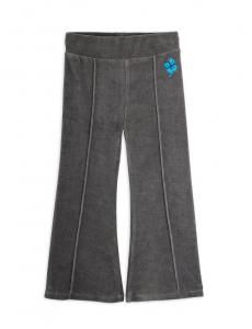 <img class='new_mark_img1' src='https://img.shop-pro.jp/img/new/icons14.gif' style='border:none;display:inline;margin:0px;padding:0px;width:auto;' />mini rodini Clover emb velour flared trousers