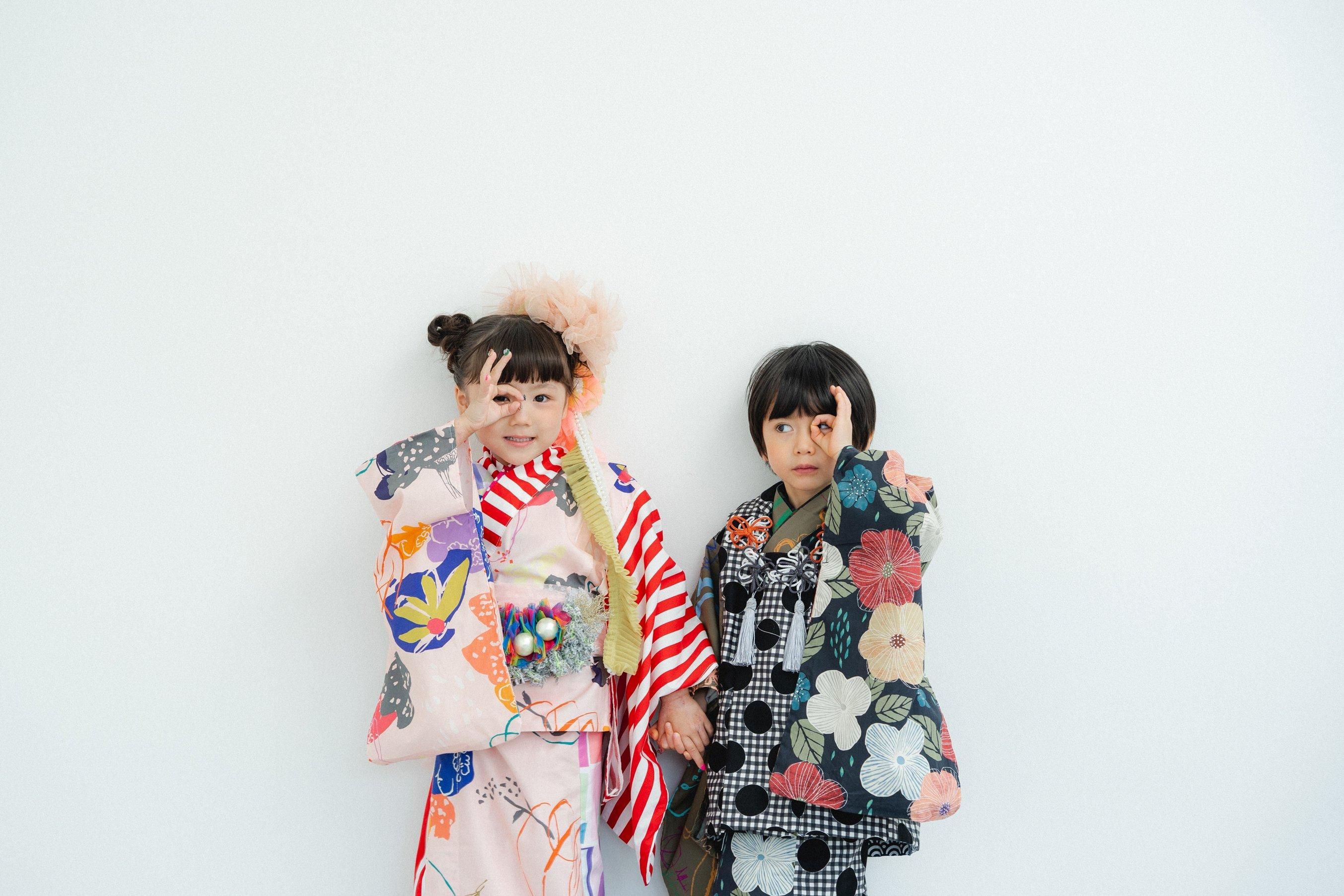 【美品】Moemusisan 浴衣 120 女の子 浴衣 「MOEMUSISAN X moimoln」GIRLS甚平 キッズ 子供 女の子