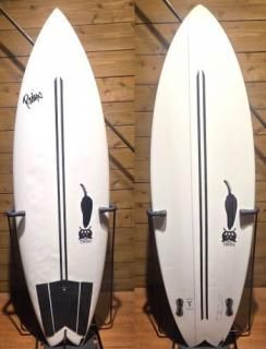 USED CHILLI - PEPPA TWIN TWINTECH EPS 5.6 チリサーフボード USED CHILLI - PEPPA TWIN TWINTECH EPS 5.6 チリサーフボード
