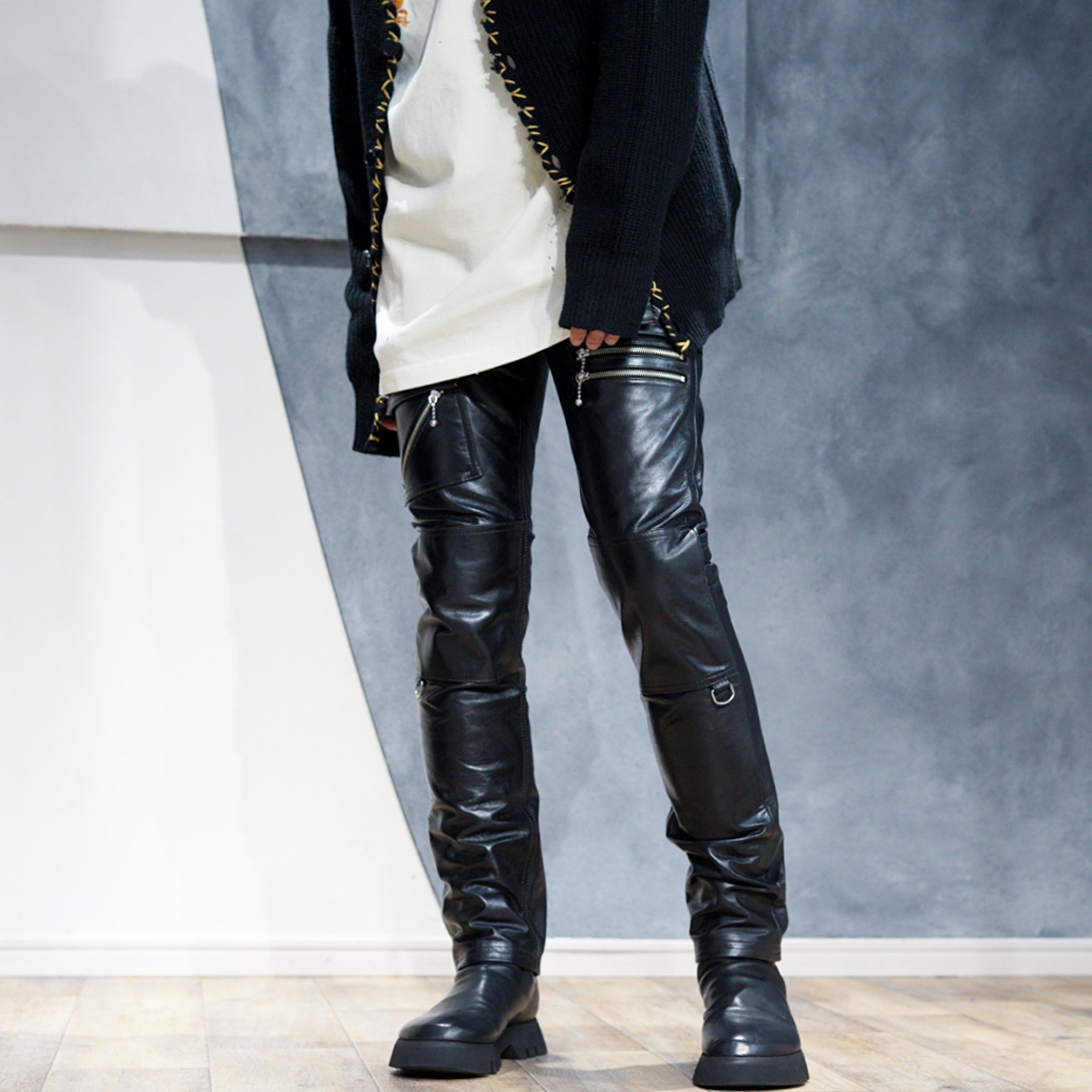 blackmeans(ブラックミーンズ)-Back Zip Cow Leather Tapered Pants
