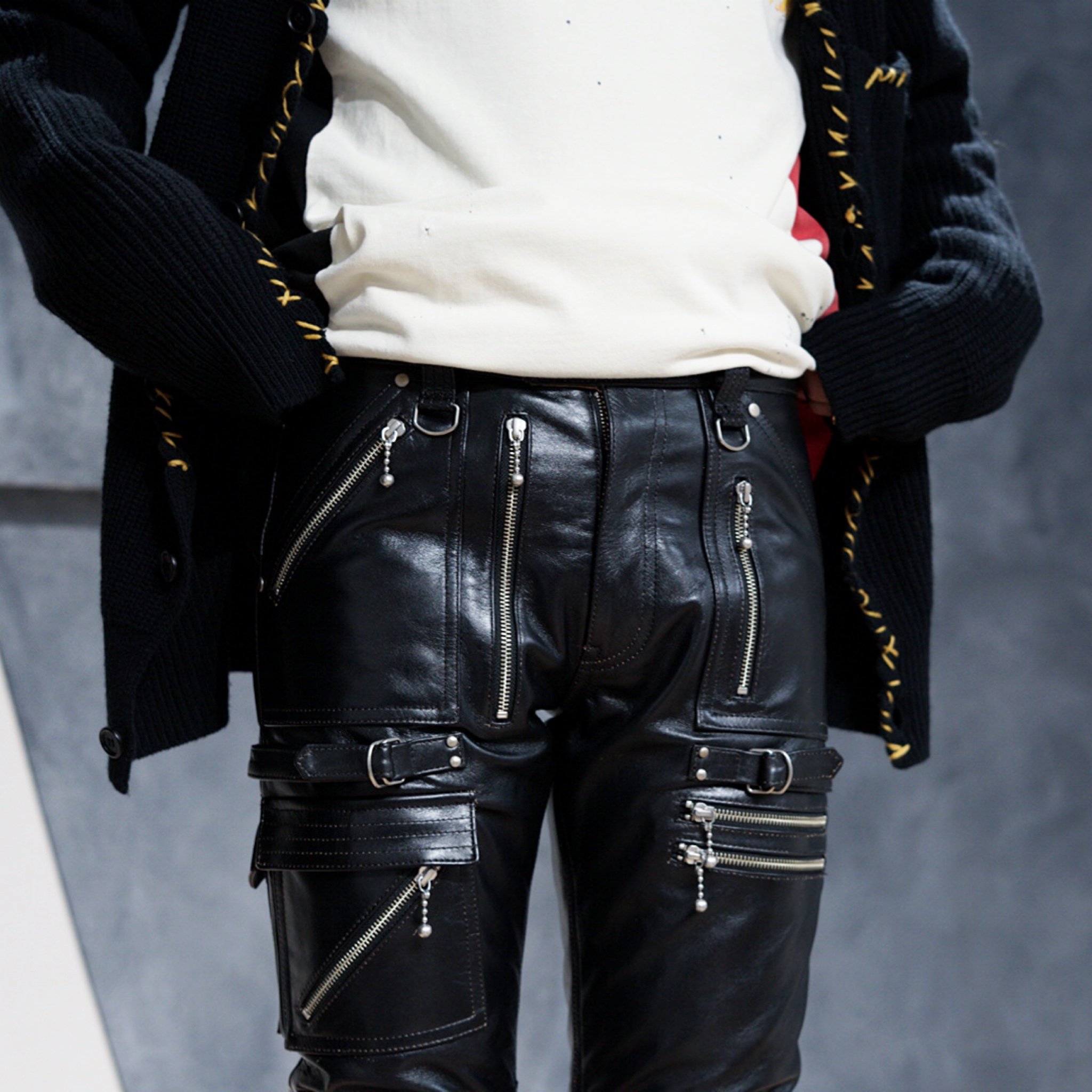 blackmeans(ブラックミーンズ)-Back Zip Cow Leather Tapered Pants-Amanojak.