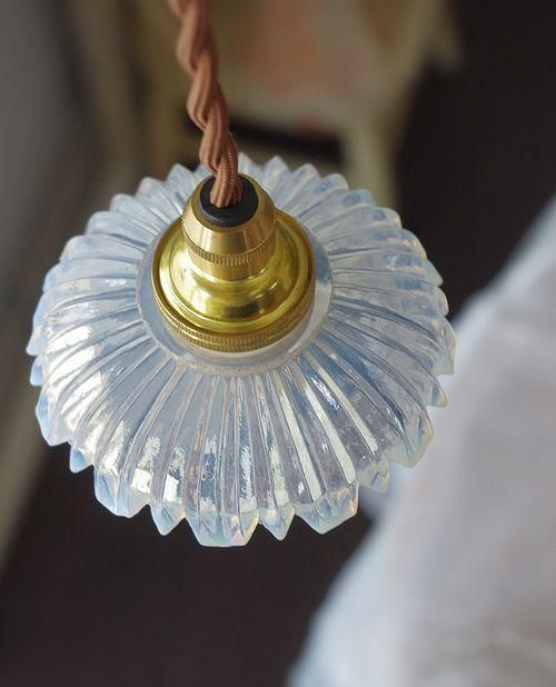 ミニシャンデリア　1920年　フランス　オパールセントアンティーク　【灯具付き】 ミニシャンデリア 1920年 ピンクオパールセント フランス