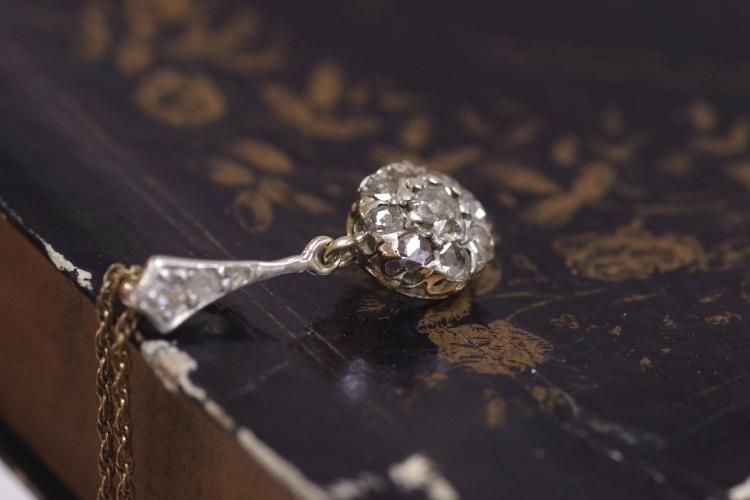 18世紀のステップカット・ダイヤモンドのカッコいいシルバー