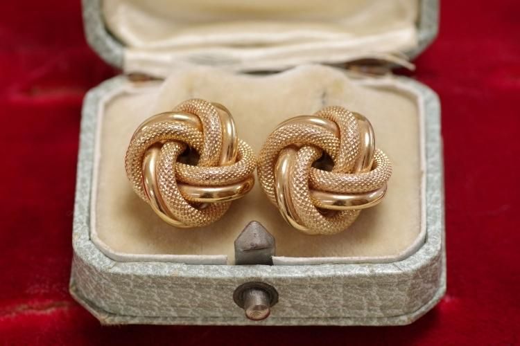 ヴィンテージ9金ノットピアス