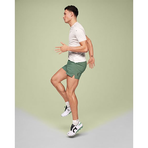 On Running オンランニング Essential Shorts M メンズ エッセンシャル