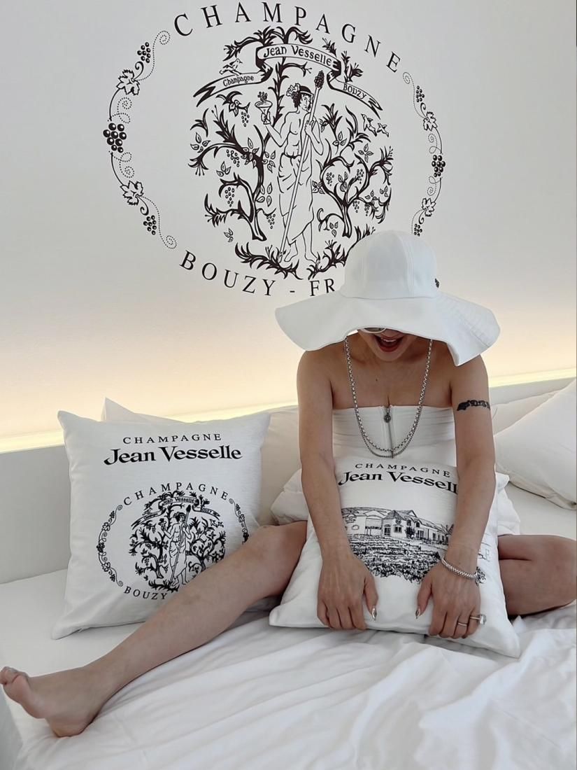 新品　ヴァクトーヴォヤージュ vaqutauxvoyage 帽子　黒 ヴァクトーヴォヤージュ 帽子 新品 ヴァクトーヴォヤージュ