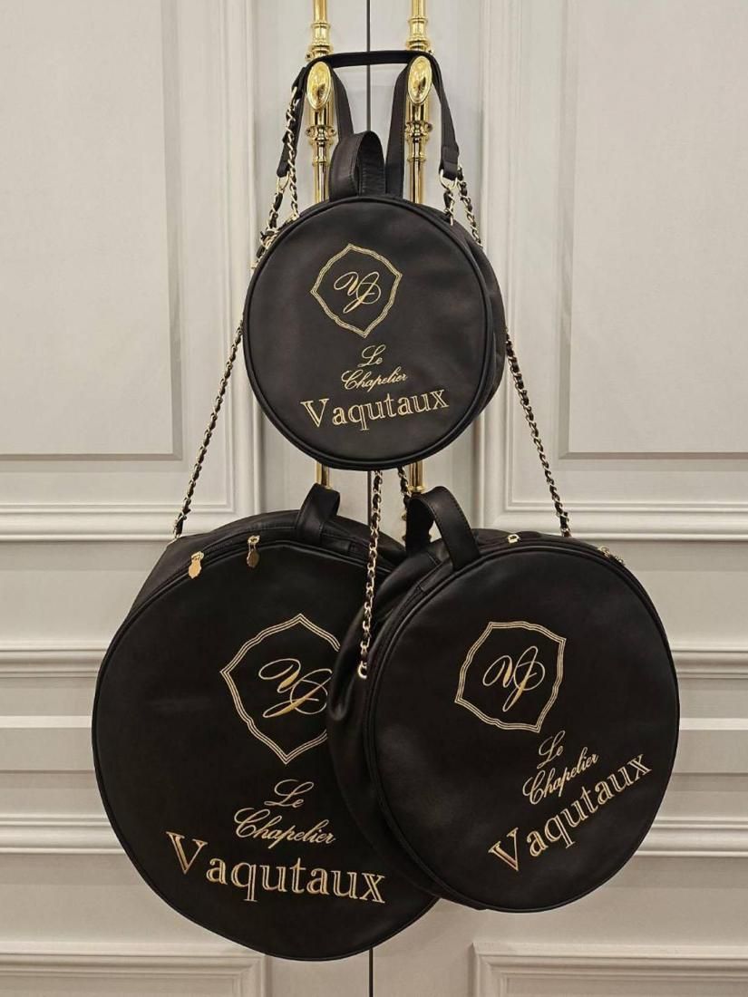vaqutauxvoyage ヴァクトー マルシェトロリー　　ノアール voyage trunk 2nd』レザー帽子ショルダーバッグ ノアール