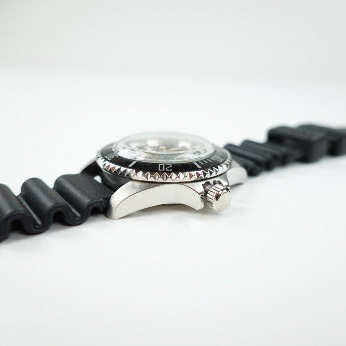 VAGUE WATCH CO.（ヴァーグウォッチカンパニー）DIVER'S SON