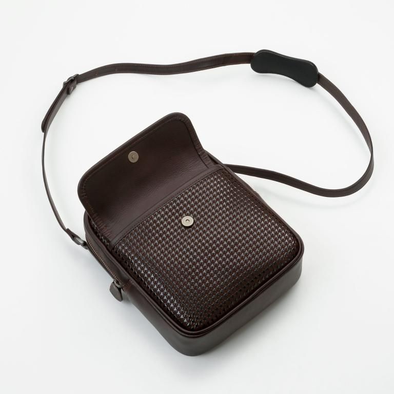 隼人 H-7ショルダーバッグ［濃茶地×黒漆］：印傳屋公式