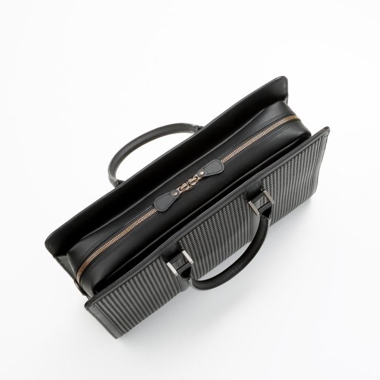 手提バッグH-13［黒地／黒漆／隼人］：印傳屋公式オンライン