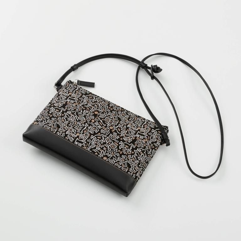 サコッシュ［Black／Keith Haring collection］：印傳屋公式