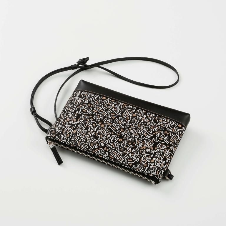 サコッシュ［Black／Keith Haring collection］：印傳屋公式