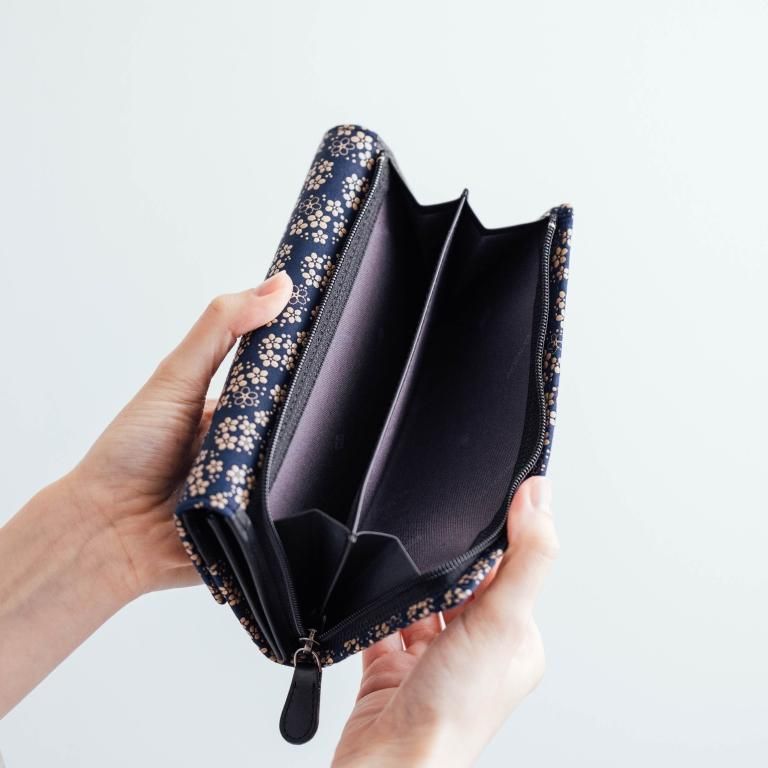 束入S［紺地×白漆×忘れな草］：印傳屋公式オンラインショップ｜INDEN-YA