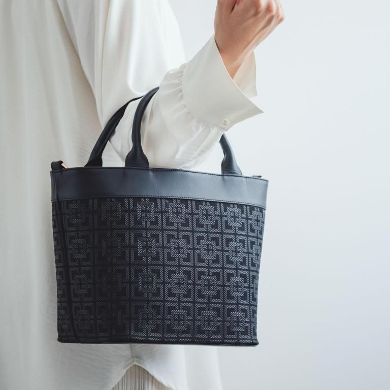 【美品】高級 印傳の山本 黒 ハンドバッグ 和装バック 楽天市場】印伝 の 山本（レディースバッグ｜バッグ）：バッグ