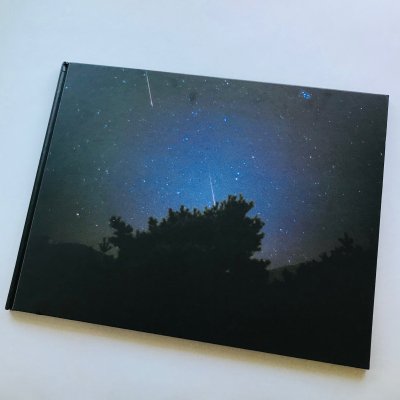 Stargazing at Sokcho /  󡦥֥Kwon Boomoon