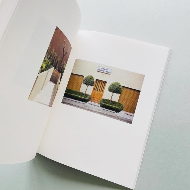 COLAZIONE SULL'ERBA Luigi Ghirri ルイジ・ギッリ 31EaSphJzcL.jpg_BO30,255,255,