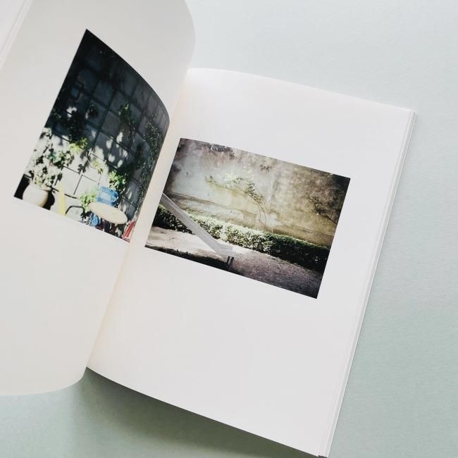 COLAZIONE SULL'ERBA｜Luigi Ghirri ルイジ・ギッリ