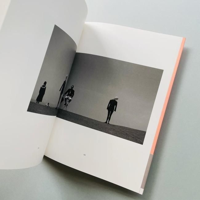 【植田正治作品集】植田正治：Shoji Ueda 新品未読品　帯付　2016年 植田正治作品集 | 植田正治, 飯沢耕太郎, 金子隆一 |本 | 通販
