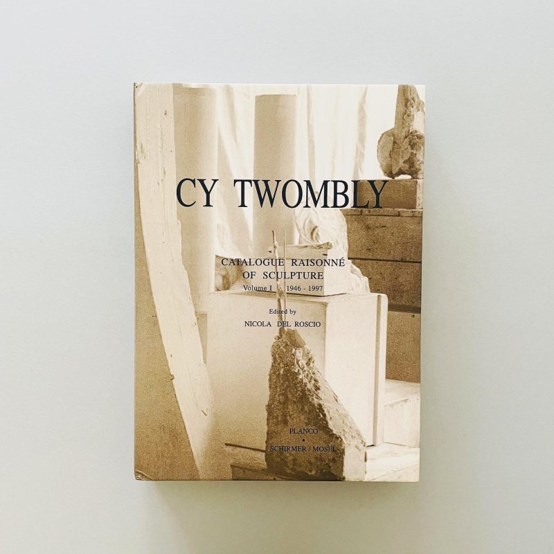 1946-1997　Sculpturevolume　Twombly　of　Cy　Raisonne　Catalogue　古本　サイ・トゥオンブリー-
