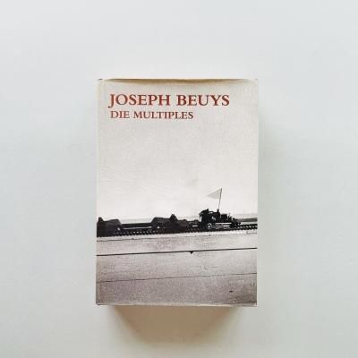 JOSEPH BEUYS<br>DIE MULTIPLES 1965-1986<br>衼աܥ