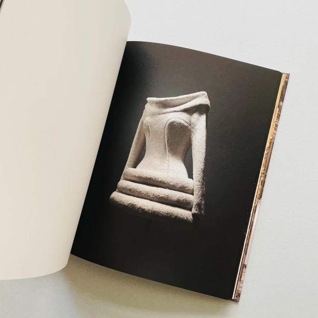 ALAÏA Azzedine Alaia アズディン・アライア 作品集 本