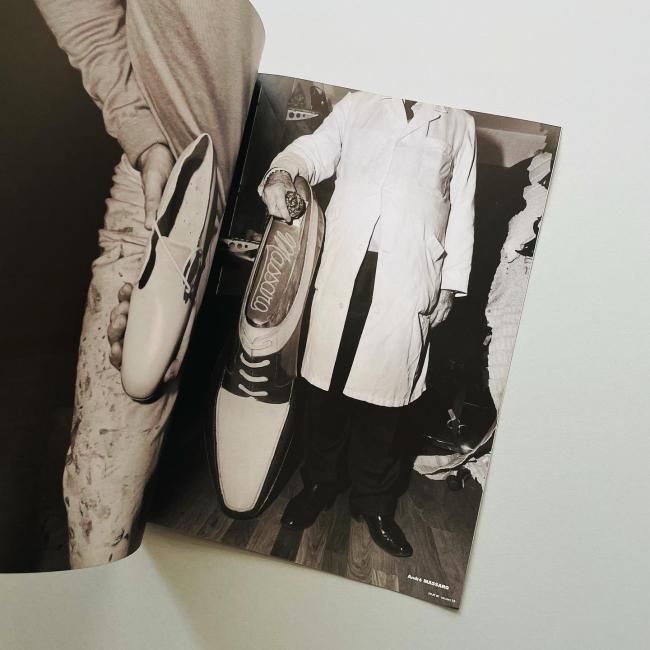 アート・デザイン・音楽 FASHION MAGAZINE by Bruce Gilden No.1 Buy The complete set of Fashion Magazine by Bruce Gilden signed