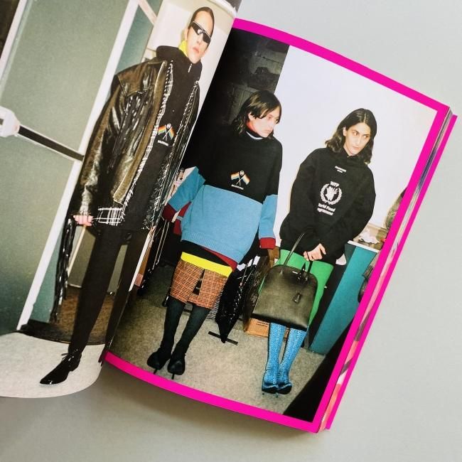 Balenciaga Winter 18 バレンシアガ デムナ 写真集 Balenciaga: Winter 18 バレンシアガ - 古本買取販売 ハモニカ古
