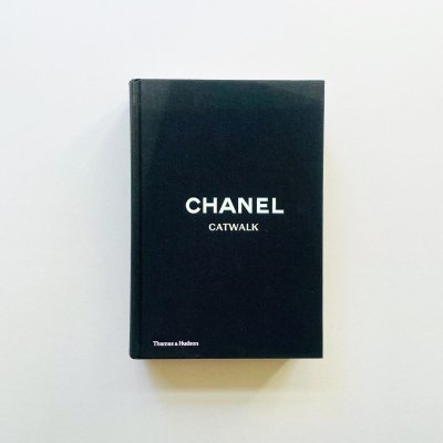 Chanel Catwalk<br>The Complete<br>Karl Lagerfeld Collections