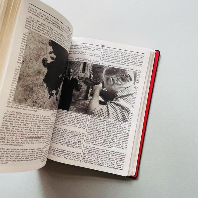 未開封 Holy Bible by アダムブルームバーグ オリバーチャナリン 未開封 Holy Bible by アダムブルームバーグ オリバーチャナリン