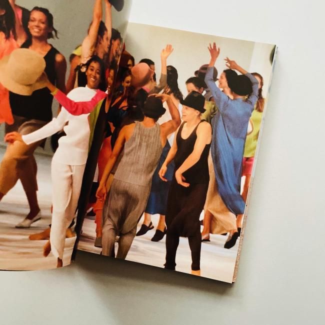 Issey Miyake イッセイ・ミヤケ｜Mark Holborn
