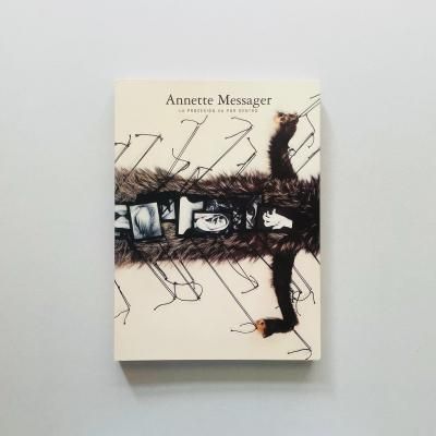 ANNETTE MESSAGER<br>LA PROCESION VA POR DENTRO<br>ͥåȡ᥵