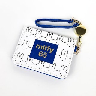 ミッフィー miffy オープンパスケース ヒストリー 65thミッフィー リール付きパスケース 白 グッズ  (MCOR)(MCD)