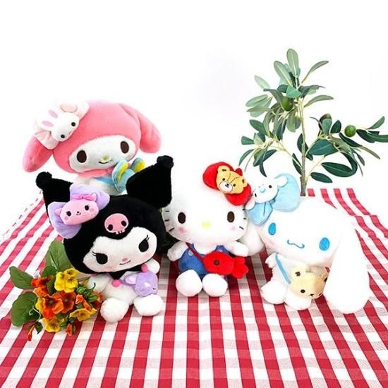 クロミ　ぬいぐるみ　特大　ともだちポシェット クロミ ぬいぐるみ 特大 ともだちポシェット - メルカリ