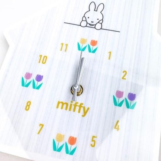 ミッフィー  時計　アクリルクロック Amazon.co.jp: ミッフィー アクリルクロック 時計 インテリア