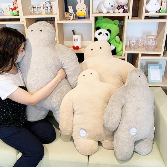 フニオ 抱きまくらL グレージュ ぬいぐるみ クッション フニオ 抱きまくらL グレージュ ぬいぐるみ クッション