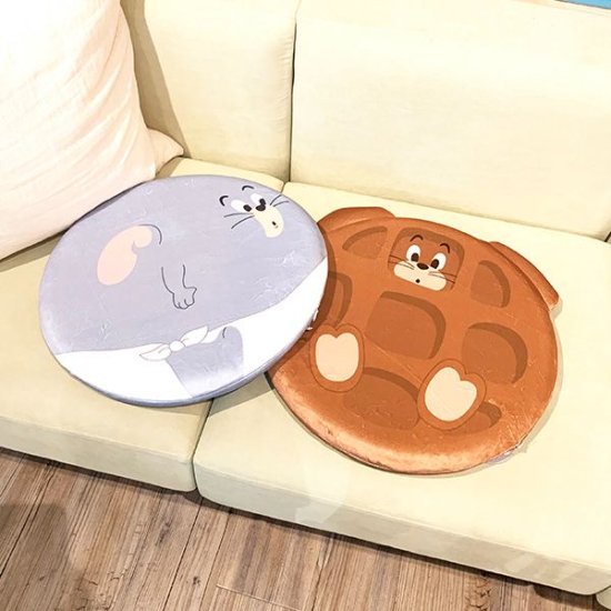 Tom & Jerry Cushion